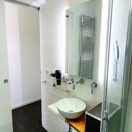 Vanessa Oda ve Kahvaltı